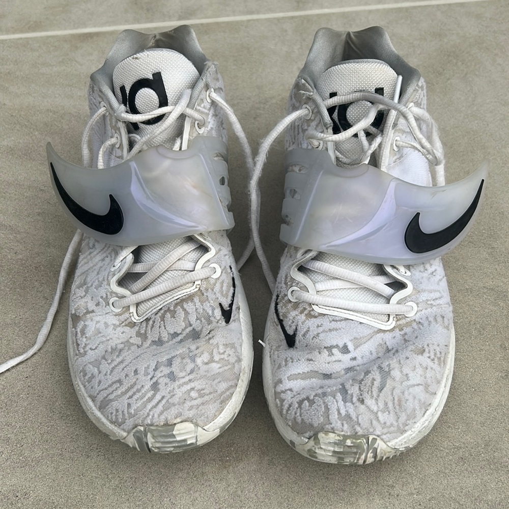 KD 14 heavily worn but good shoe